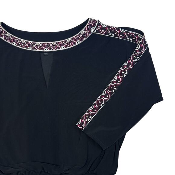 White House Black Market Embroidered Blouson Dress - M - Picture 6 of 9